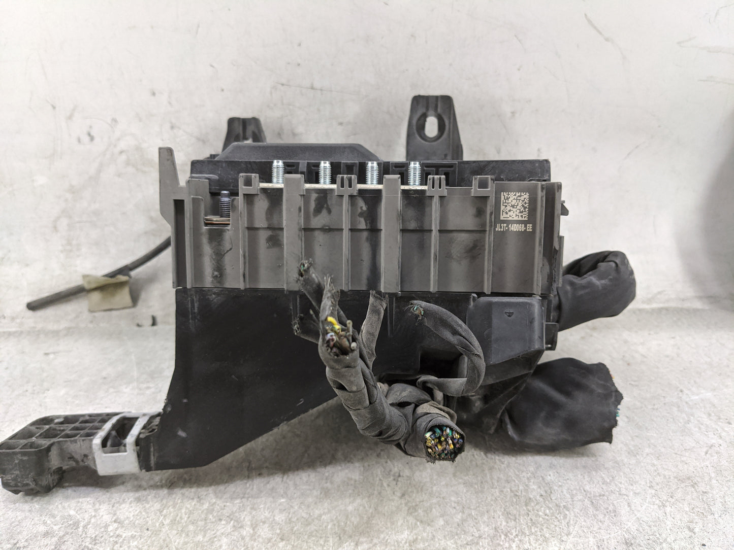 2018-2020 Ford F-150 Fusebox Fuse Box Panel Relay Module P/N:JU5T-14A003-EA JL3T-14D068-EE Fits Fits 2018 2019 2020 OEM Used