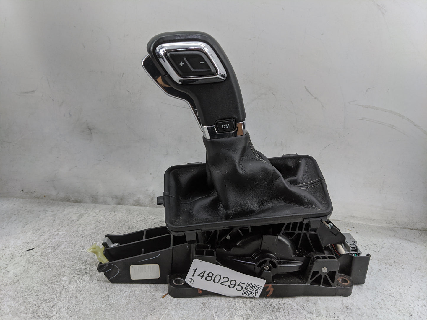 2019 Ford F-150 Floor Console Assembly Shifter - Oemusedautoparts1.com