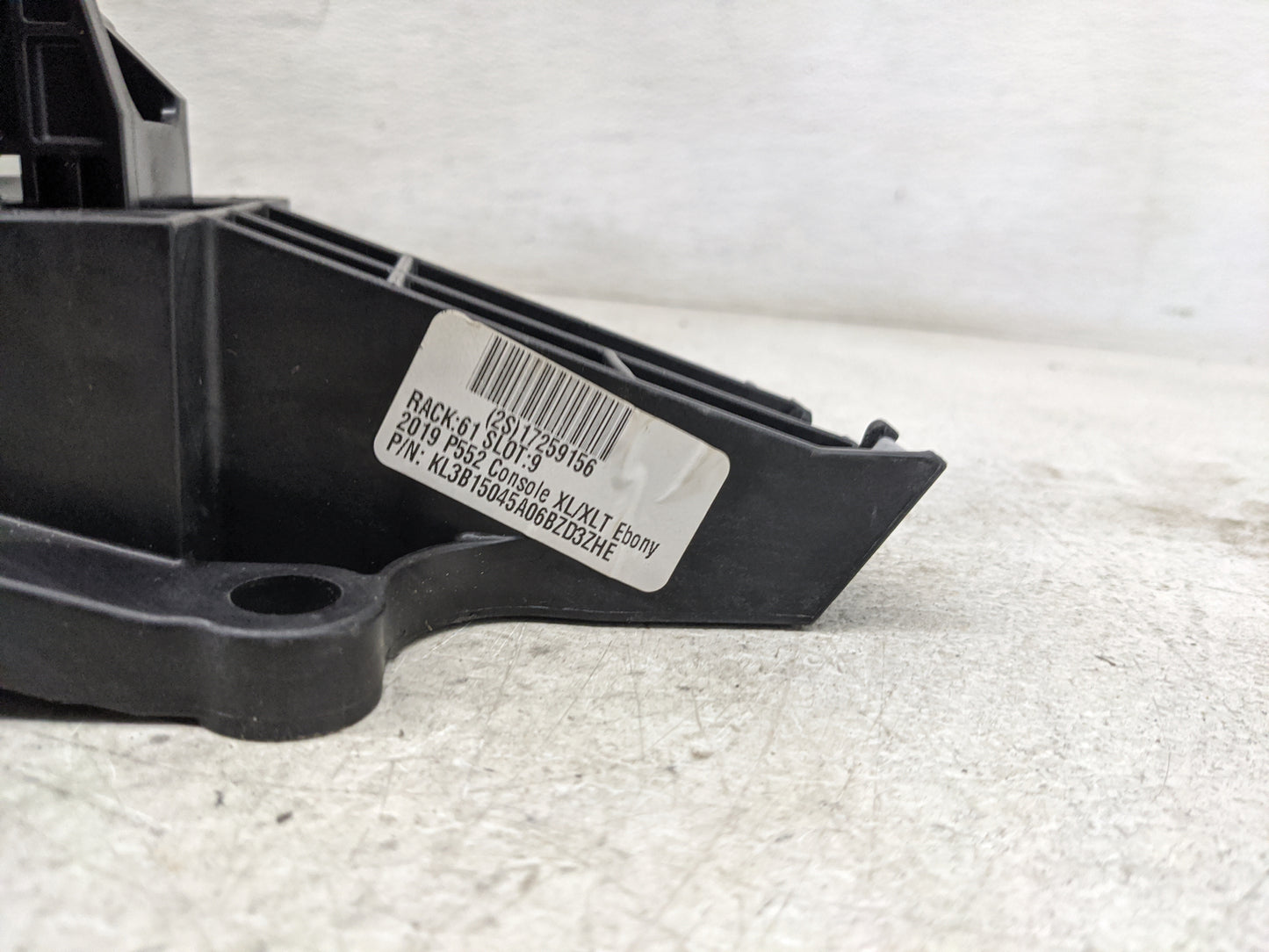 2019 Ford F-150 Floor Console Assembly Shifter 1480386 - Oemusedautoparts1.com