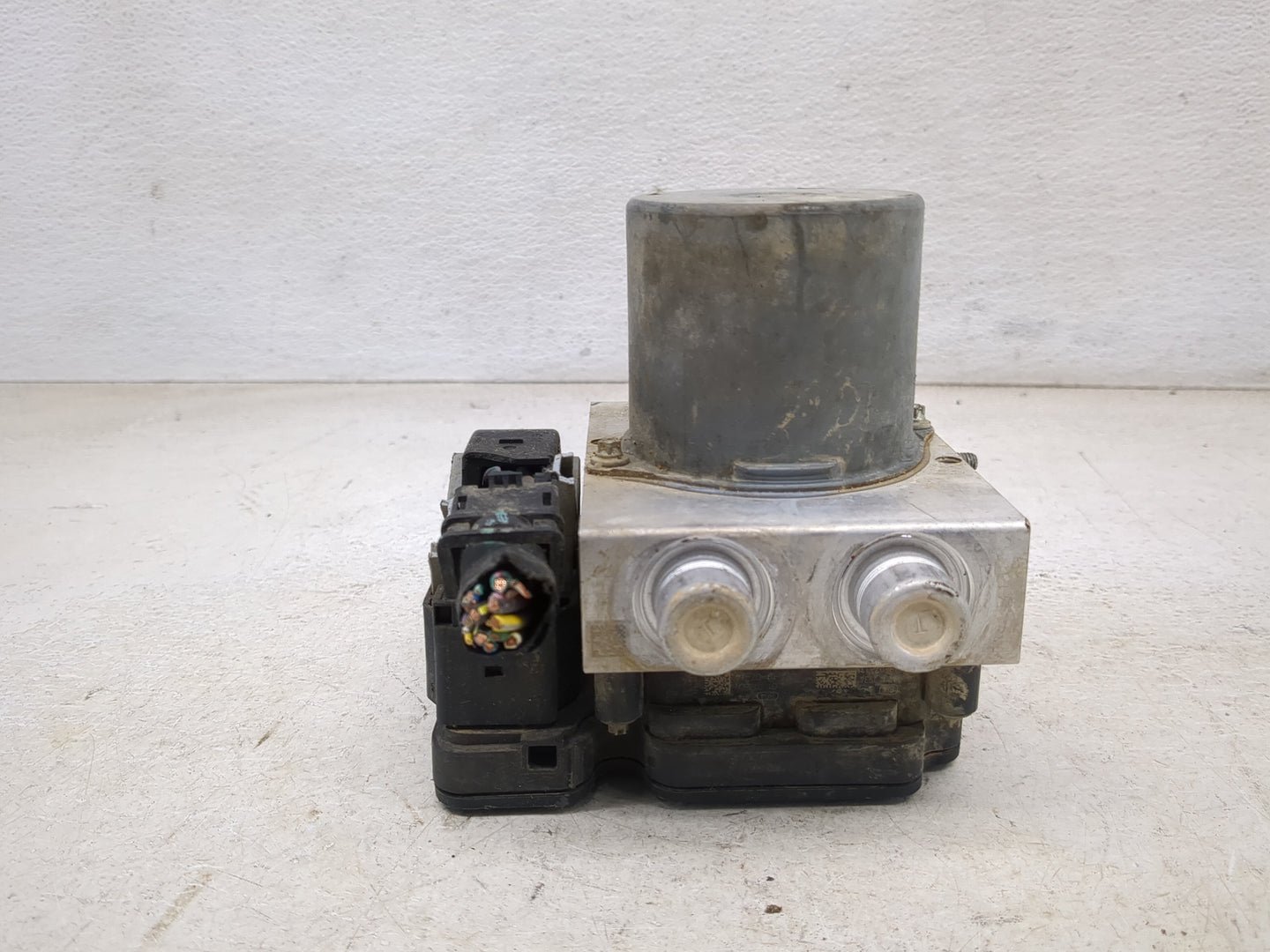 2019-2020 Ford F-150 ABS Pump Control Module Replacement P/N:kl34-2b373-ad Fits Fits 2019 2020 OEM Used Auto Parts - Oemused