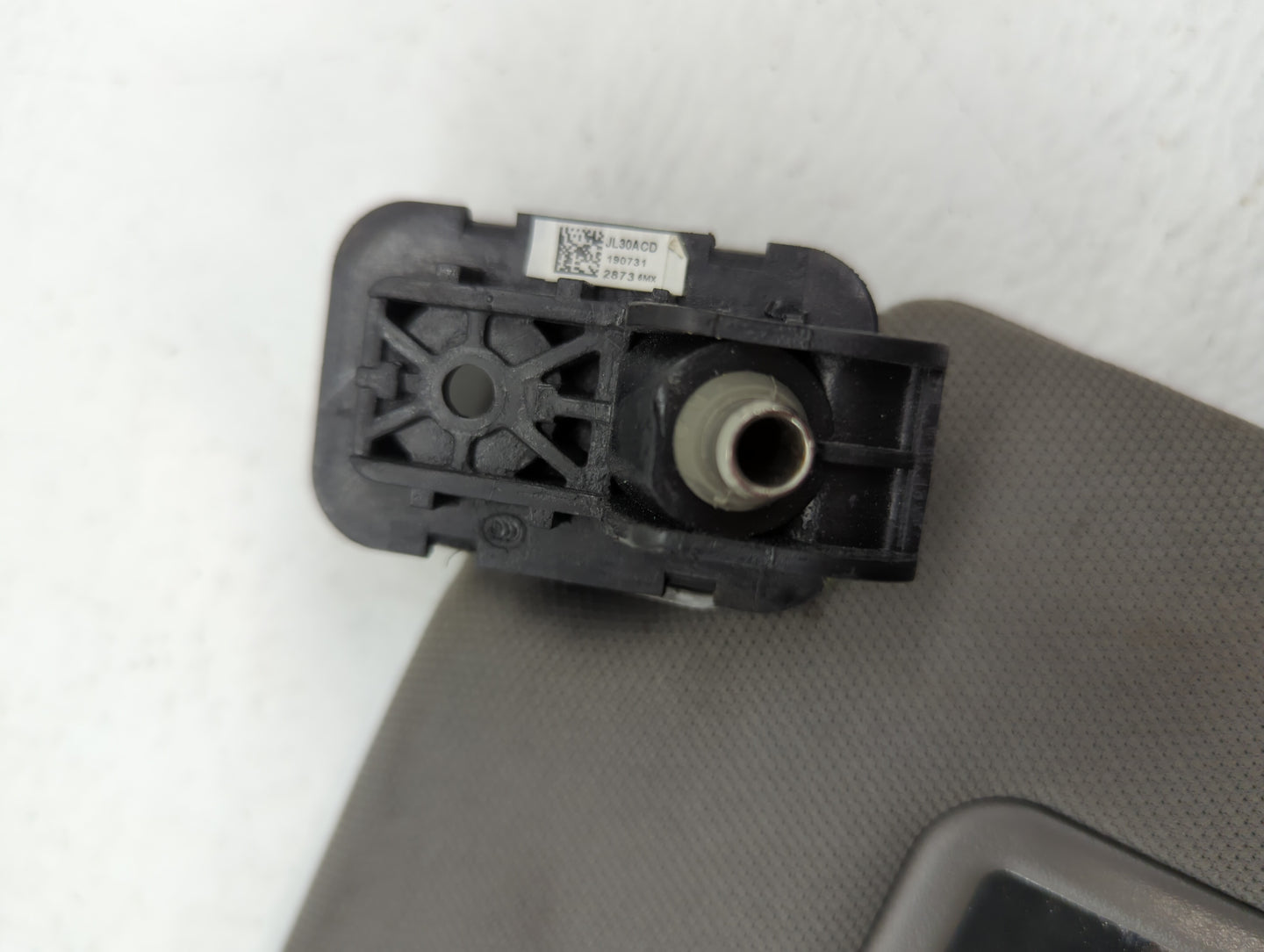 2018-2020 Ford F-150 Sun Visor Shade Replacement Passenger Right Mirror Fits Fits 2018 2019 2020 OEM Used Auto Parts - Oemus