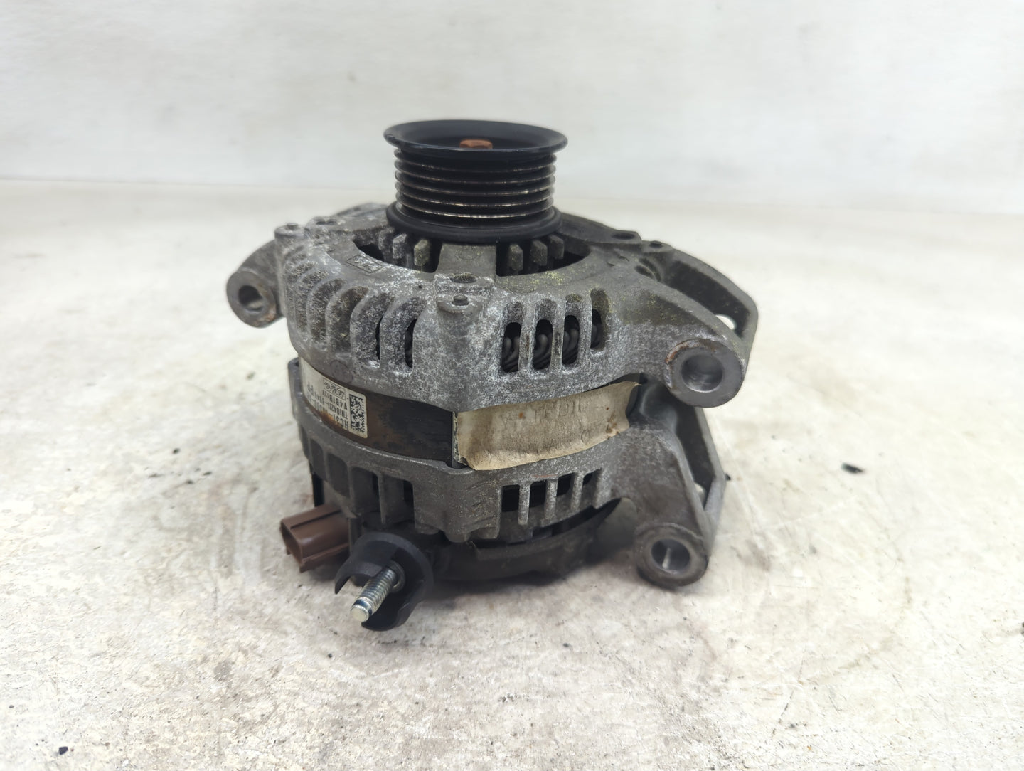 2019 Ford F-250 Super Duty Alternator Replacement Generator Charging Assembly Engine OEM P/N:HC3T-10300-AB Fits OEM Used Aut
