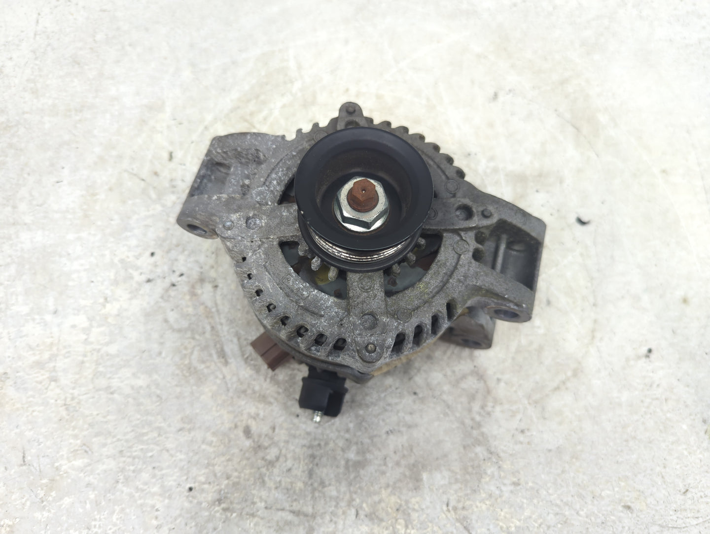 2019 Ford F-250 Super Duty Alternator Replacement Generator Charging Assembly Engine OEM P/N:HC3T-10300-AB Fits OEM Used Aut