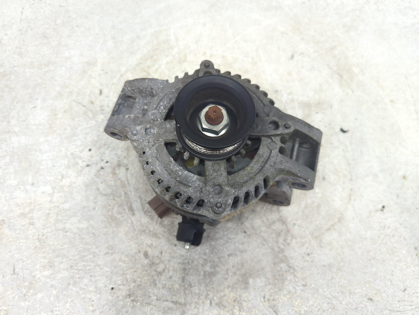 2019 Ford F-250 Super Duty Alternator Replacement Generator Charging Assembly Engine OEM P/N:HC3T-10300-AB Fits OEM Used Aut