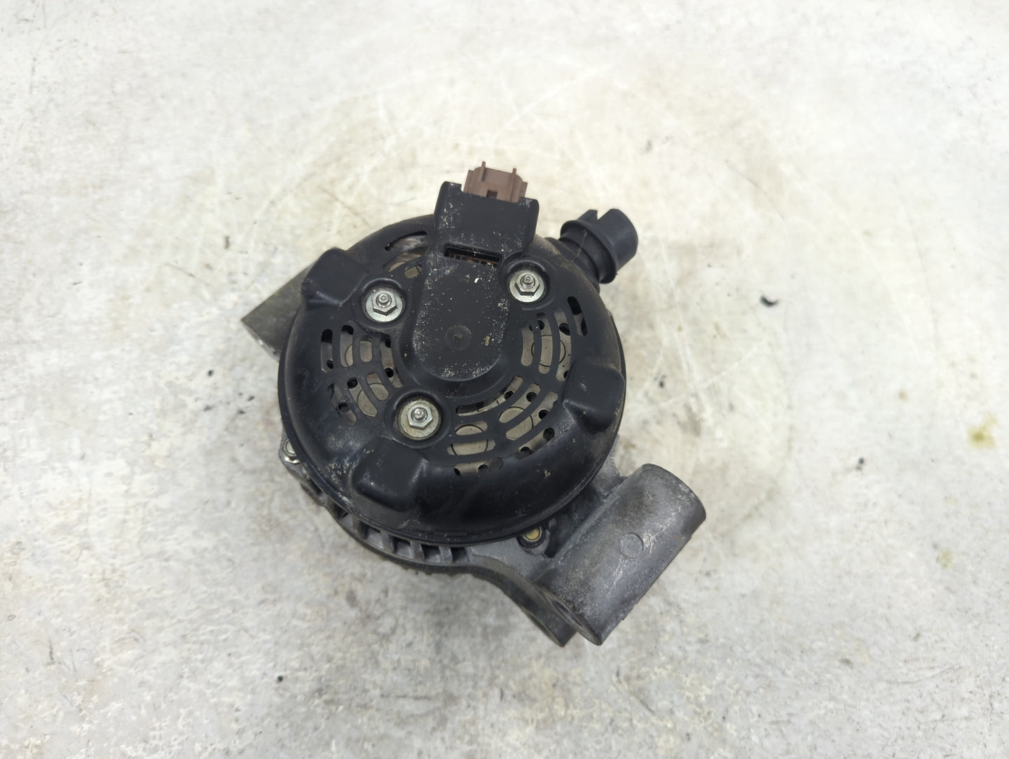 2019 Ford F-250 Super Duty Alternator Replacement Generator Charging Assembly Engine OEM P/N:HC3T-10300-AB Fits OEM Used Aut