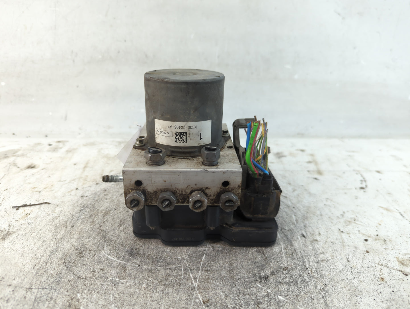 2019 Ford F-250 Super Duty ABS Pump Control Module Replacement P/N:KC3C-2C405-A Fits OEM Used Auto Parts - Oemusedautoparts1