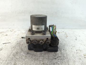2019 Ford F-250 Super Duty ABS Pump Control Module Replacement P/N:KC3C-2C405-A Fits OEM Used Auto Parts - Oemusedautoparts1