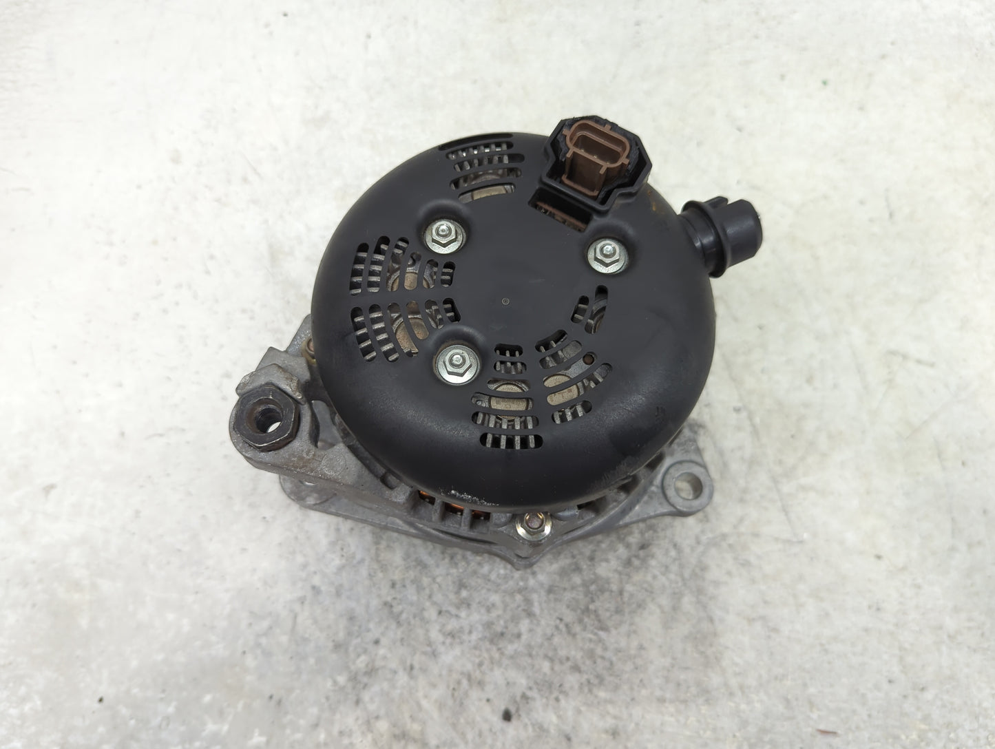 2017-2021 Ford F-350 Super Duty Alternator Replacement Generator Charging Assembly Engine OEM P/N:LC3T-10300-AA HC3T-10300-G