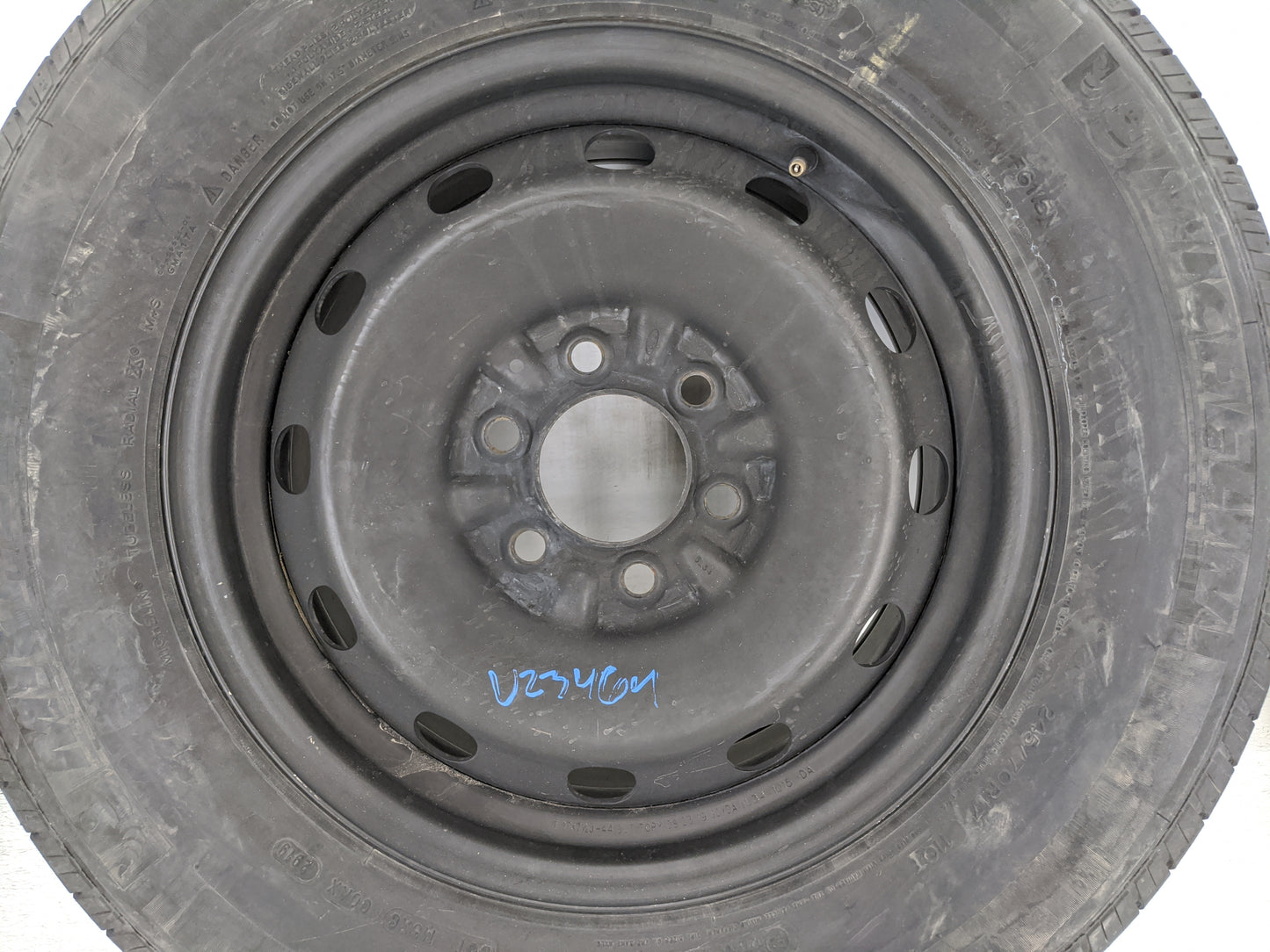 Ford F150 Spare Donut Tire Wheel Rim Oem 1461511 - Oemusedautoparts1.com
