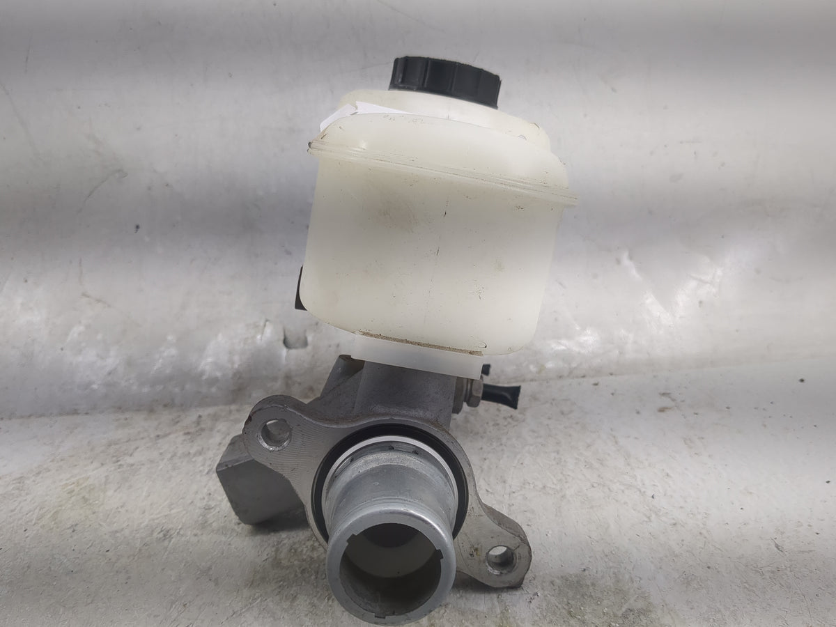 Ford F150 Brake Master Cylinder 1497007 - Oemusedautoparts1.com