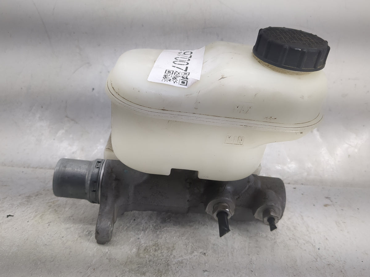 Ford F150 Brake Master Cylinder 1497007 - Oemusedautoparts1.com