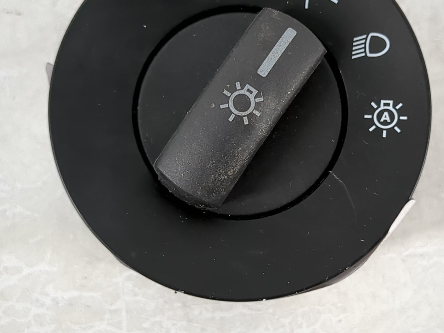 2019 Ford Fiesta Headlight Head Light Switch Lamp Control - Oemusedautoparts1.com