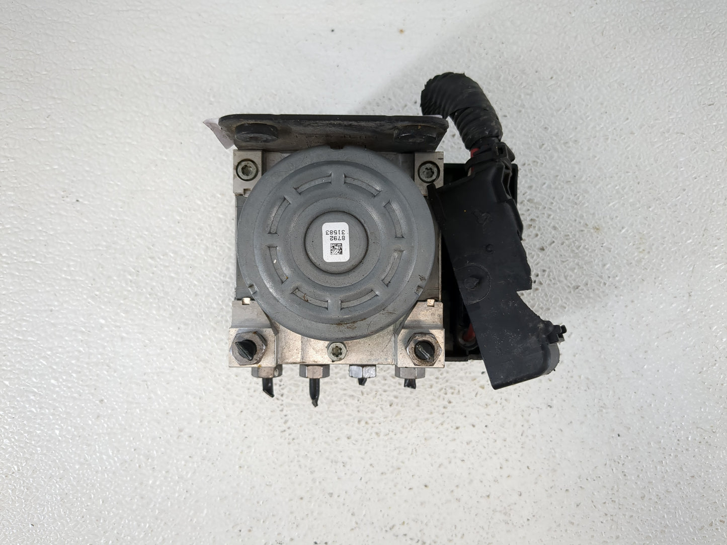 2014-2019 Ford Fiesta ABS Pump Control Module Replacement P/N:D2BC-2C405-FE Fits Fits 2014 2015 2016 2017 2018 2019 OEM Used