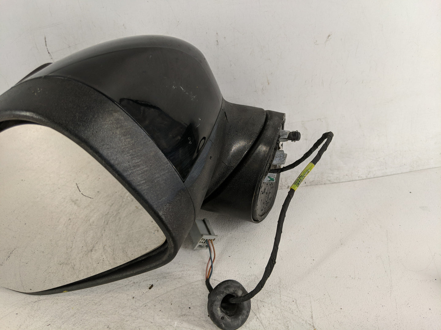 2011-2019 Ford Fiesta Side Mirror Replacement Driver Left View Door Mirror P/N:AE83-17683-D AE83-17683-C Fits OEM Used Auto 