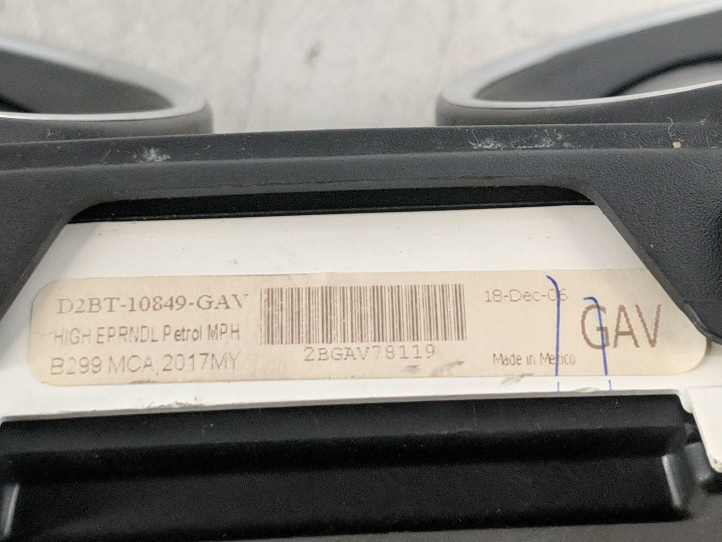 2017-2019 Ford Fiesta Instrument Cluster Speedometer Gauges P/N:D2BT-10849-GAV Fits Fits 2017 2018 2019 OEM Used Auto Parts 