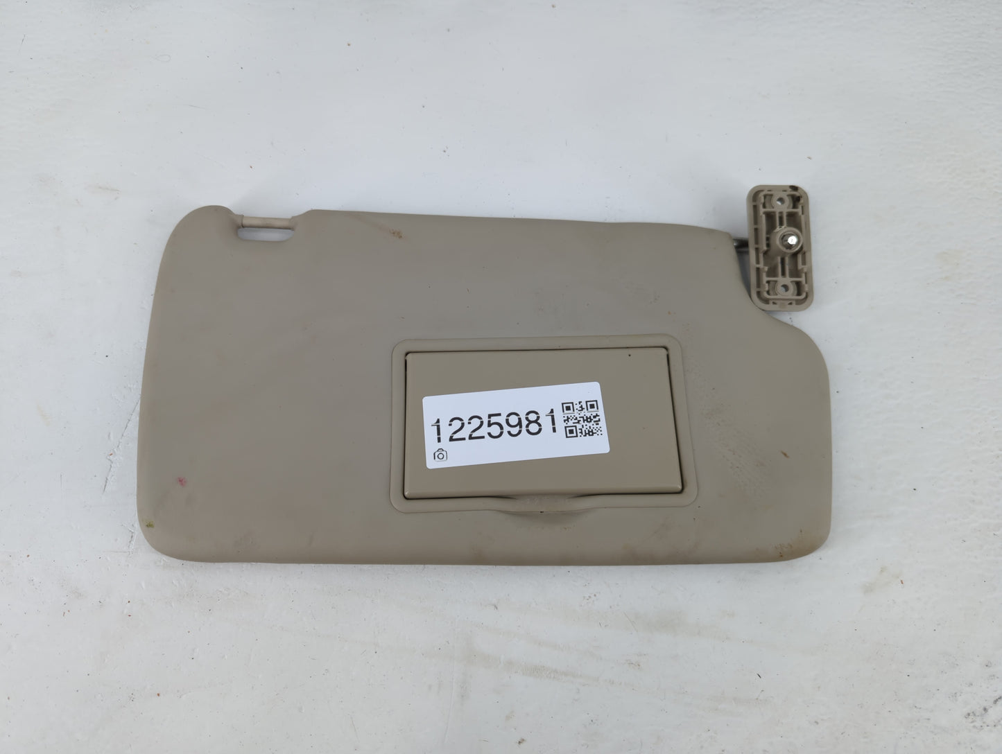 2011-2019 Ford Fiesta Sun Visor Shade Replacement Passenger Right Mirror Fits Fits 2011 2012 2013 2014 2015 2016 2017 2018 2