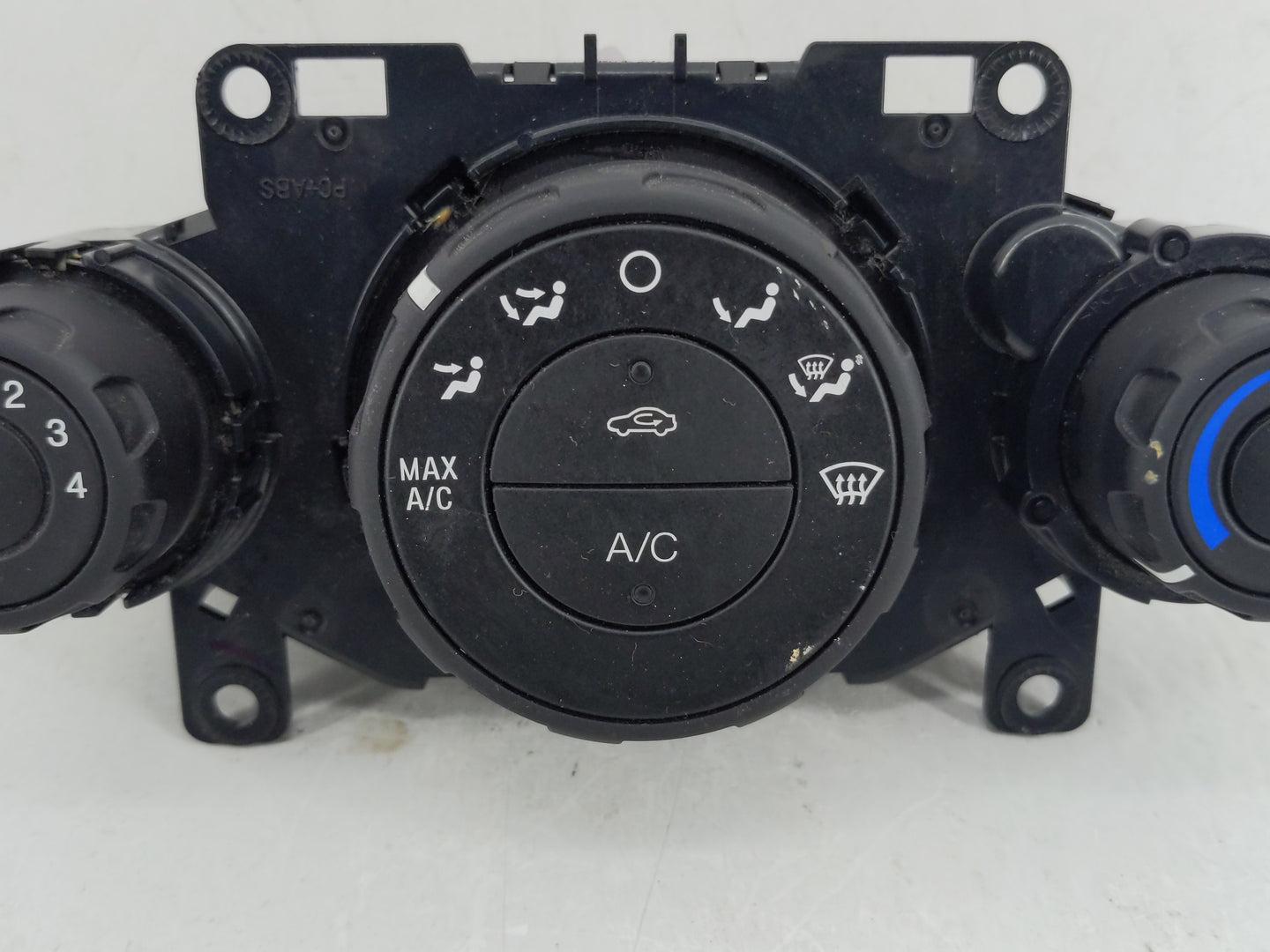 2014-2019 Ford Fiesta Climate Control Module Temperature AC/Heater Replacement P/N:D2BT 19980 AE Fits OEM Used Auto Parts - 