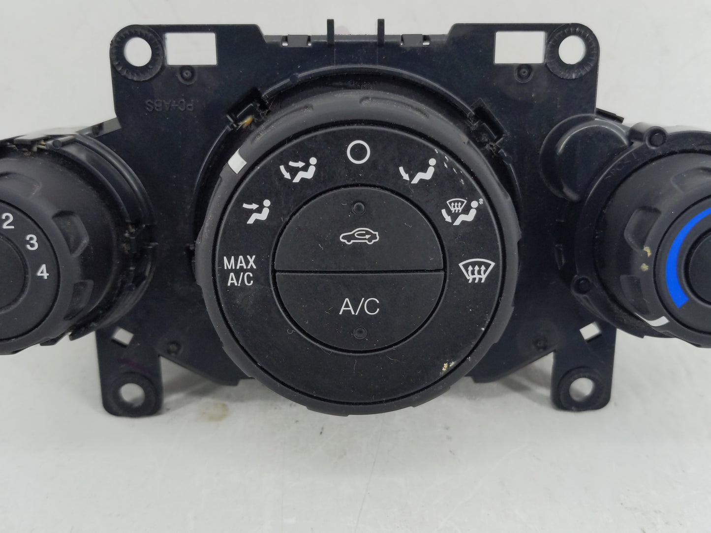 2014-2019 Ford Fiesta Climate Control Module Temperature AC/Heater Replacement P/N:D2BT 19980 AE Fits OEM Used Auto Parts - 