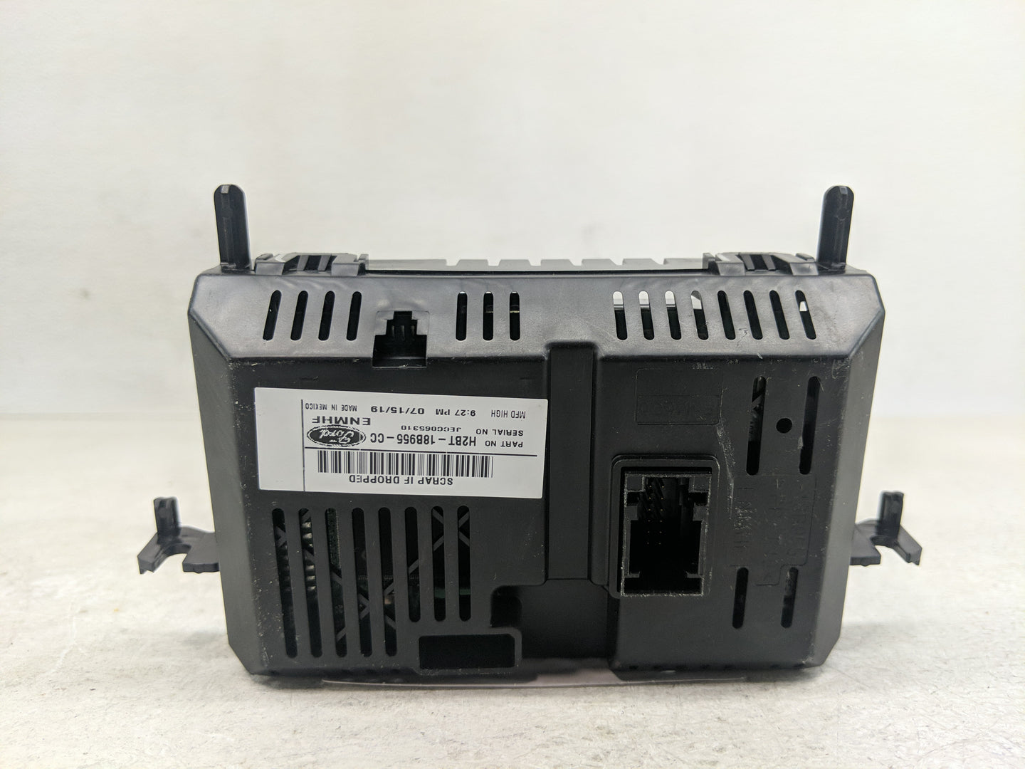 2019 Ford Fiesta Radio AM FM Cd Player Receiver Replacement P/N:H2BT-18B955-CC Fits OEM Used Auto Parts - Oemusedautoparts1.