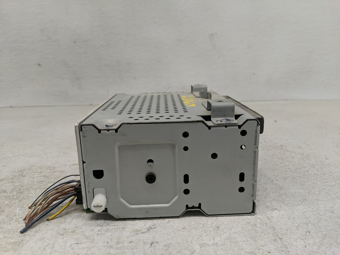 2018-2019 Ford Fiesta Radio AM FM Cd Player Receiver Replacement P/N:D2BT-19C107-AL Fits Fits 2018 2019 OEM Used Auto Parts 