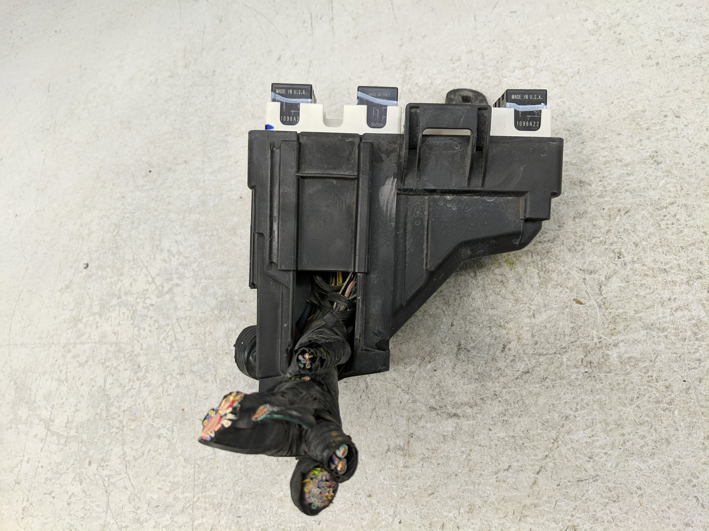 2014-2019 Ford Fiesta Fusebox Fuse Box Panel Relay Module P/N:6003447201 Fits Fits 2014 2015 2016 2017 2018 2019 OEM Used Au