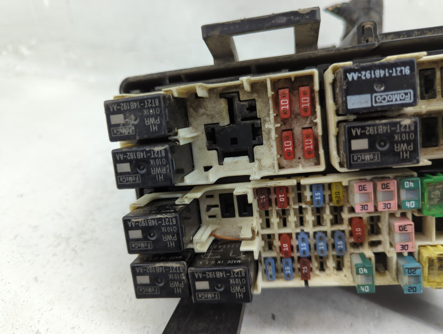 2014-2019 Ford Fiesta Fusebox Fuse Box Panel Relay Module P/N:4637-001 6003447201 Fits Fits 2014 2015 2016 2017 2018 2019 OE