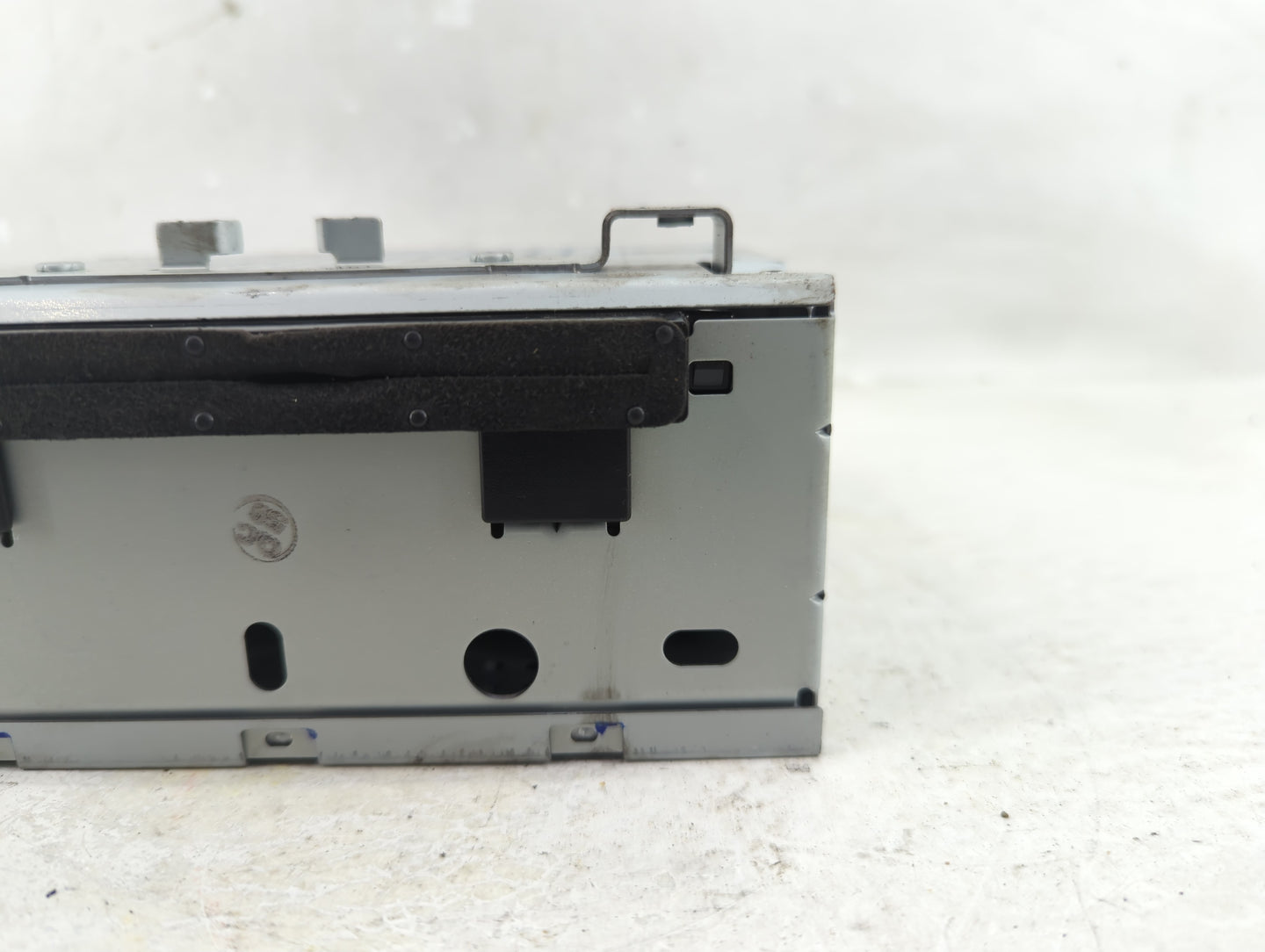 2018-2019 Ford Fiesta Radio AM FM Cd Player Receiver Replacement P/N:D2BT-19C107-AL Fits Fits 2018 2019 OEM Used Auto Parts 