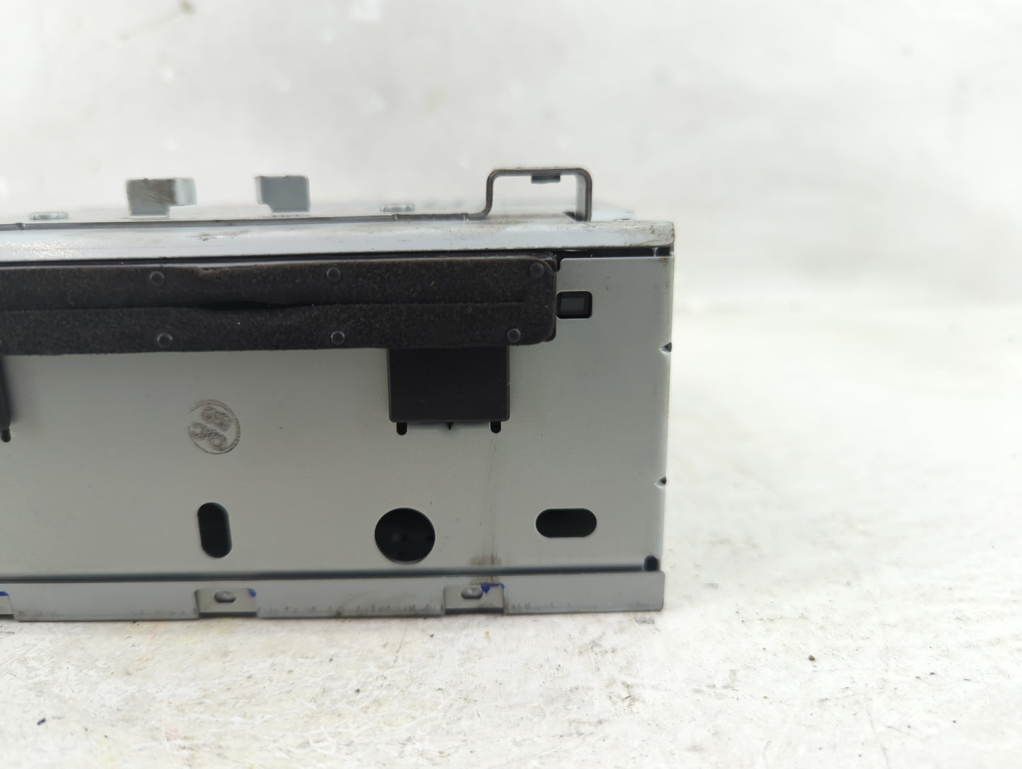 2018-2019 Ford Fiesta Radio AM FM Cd Player Receiver Replacement P/N:D2BT-19C107-AL Fits Fits 2018 2019 OEM Used Auto Parts 