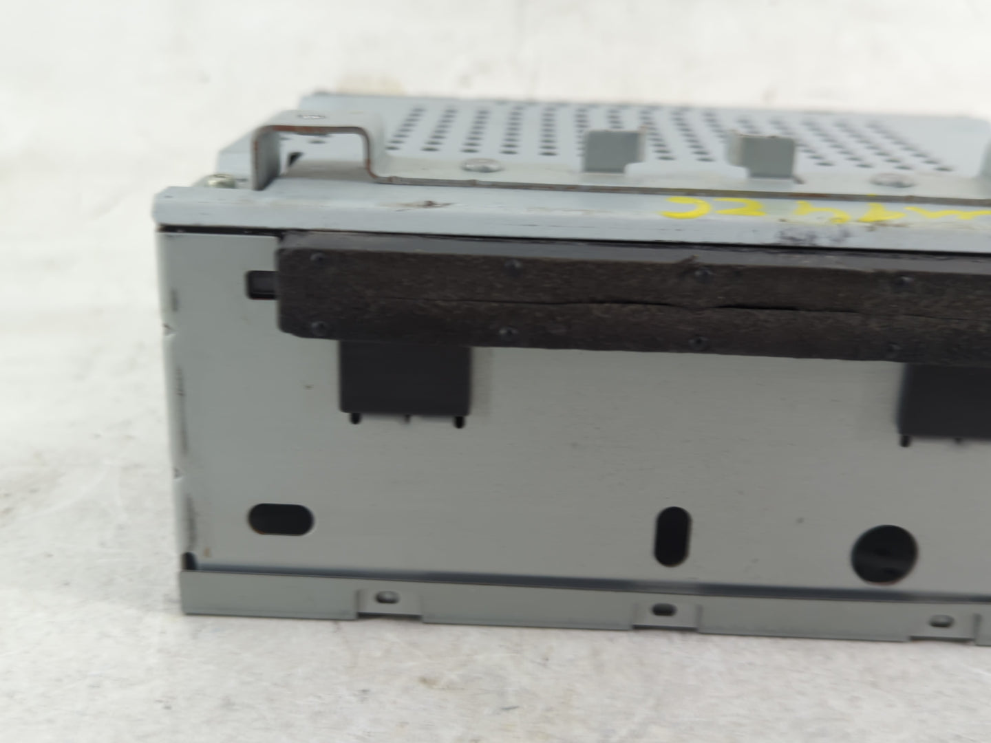 2018-2019 Ford Fiesta Radio AM FM Cd Player Receiver Replacement P/N:D2BT-19C107-AL Fits Fits 2018 2019 OEM Used Auto Parts 