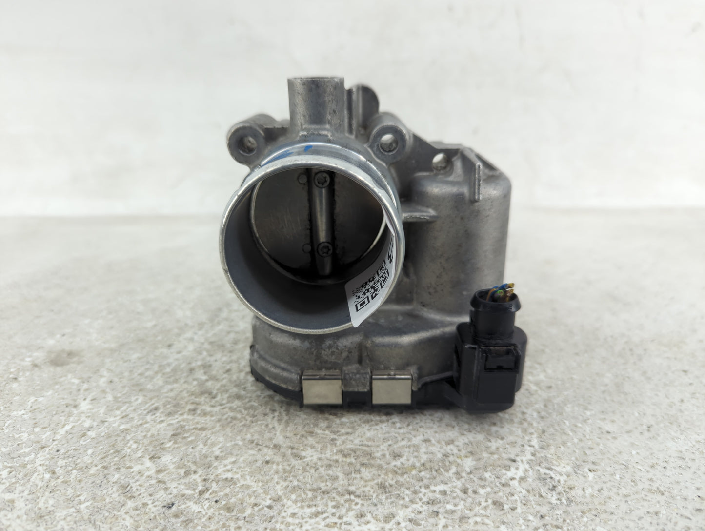 2014-2019 Ford Fiesta Throttle Body P/N:7S7G-9F991-CA Fits Fits 2013 2014 2015 2016 2017 2018 2019 OEM Used Auto Parts - Oem