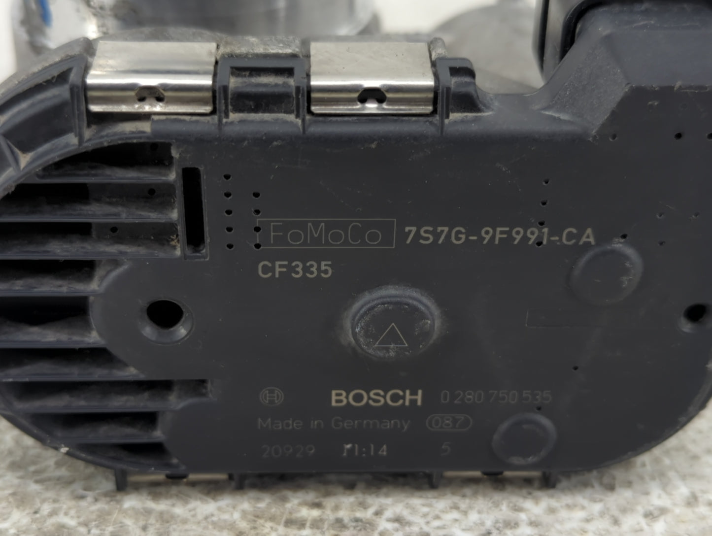 2014-2019 Ford Fiesta Throttle Body P/N:7S7G-9F991-CA Fits Fits 2013 2014 2015 2016 2017 2018 2019 OEM Used Auto Parts - Oem