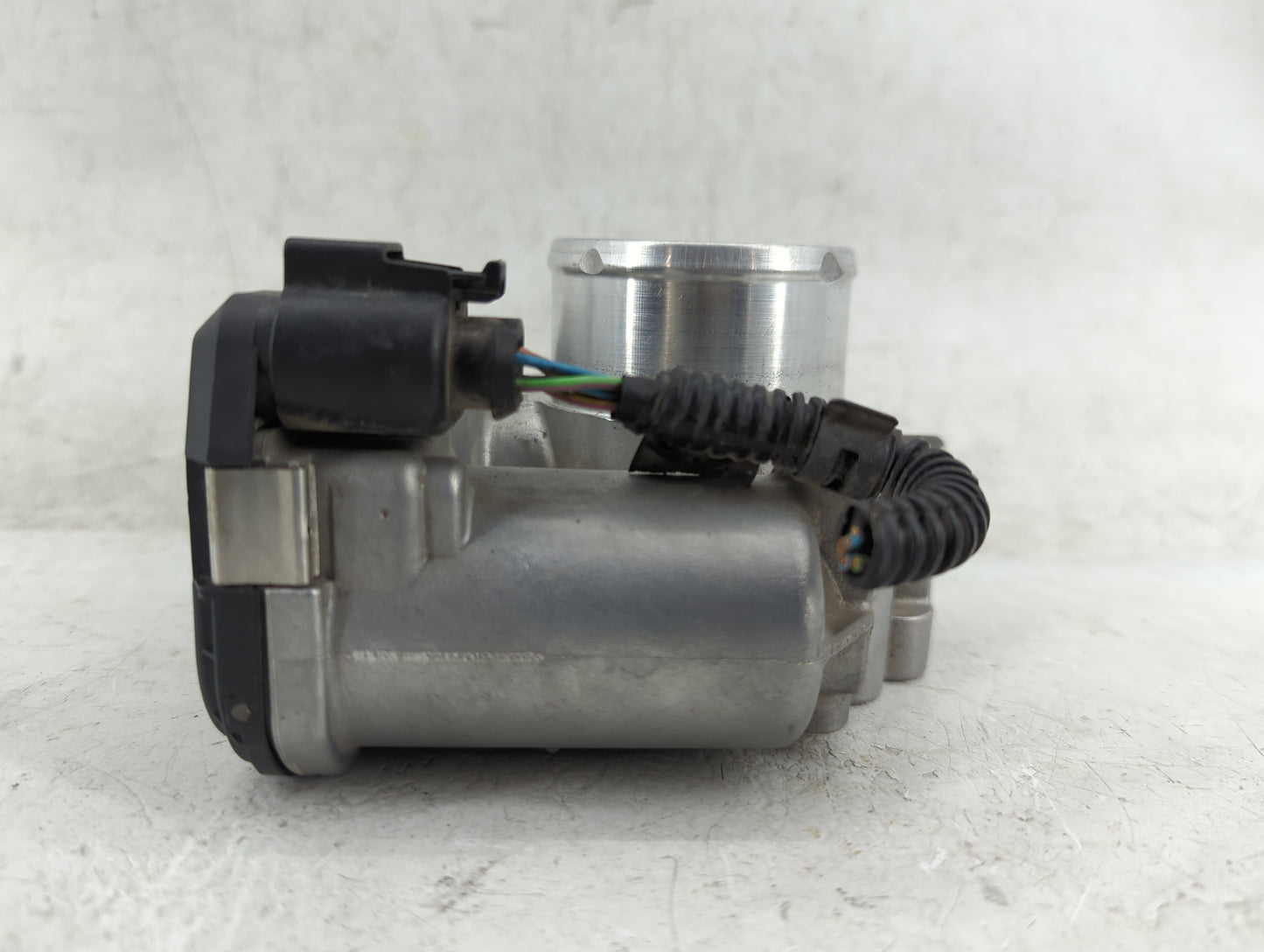 2014-2019 Ford Fiesta Throttle Body P/N:0 280 750 535 7S7G-9F991-CA Fits Fits 2013 2014 2015 2016 2017 2018 2019 OEM Used Au
