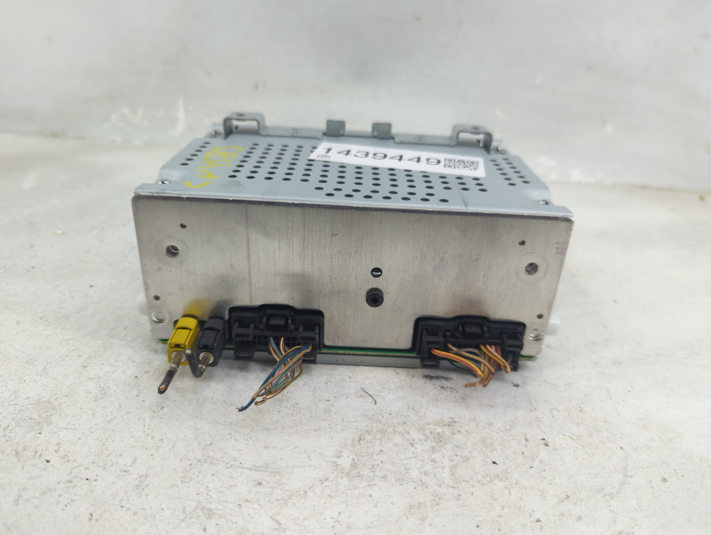 2018-2019 Ford Fiesta Radio AM FM Cd Player Receiver Replacement P/N:D2BT-19C107-EN Fits Fits 2018 2019 OEM Used Auto Parts 