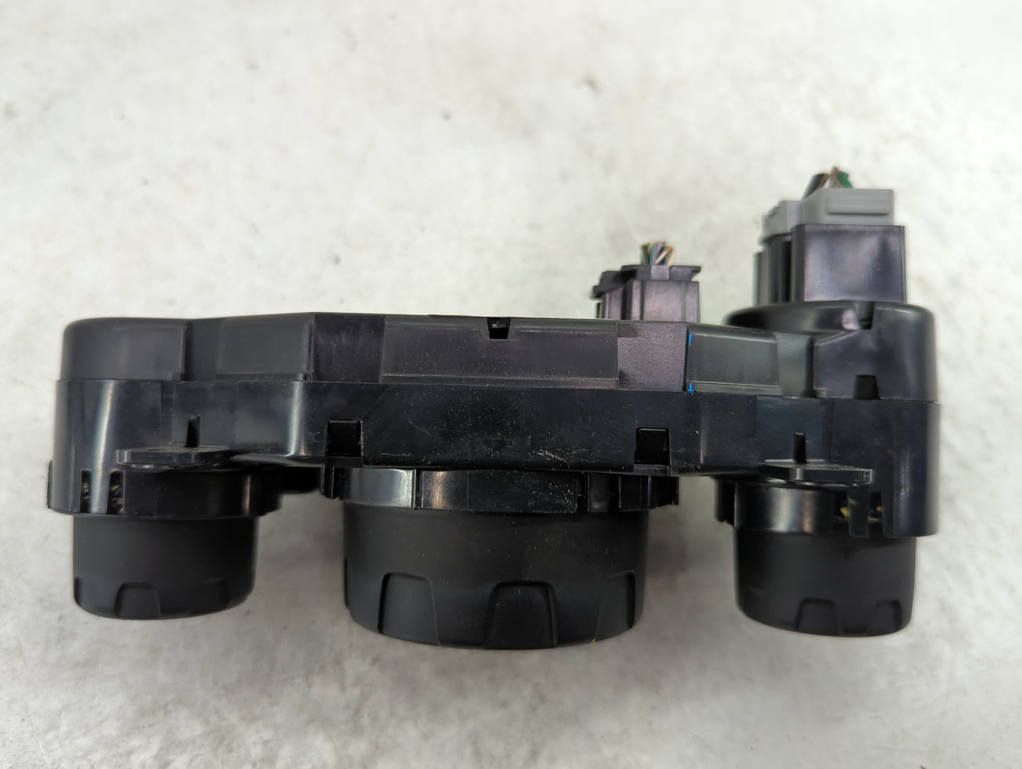 2014-2019 Ford Fiesta Climate Control Module Temperature AC/Heater Replacement P/N:D2BT 19980 AF Fits OEM Used Auto Parts - 