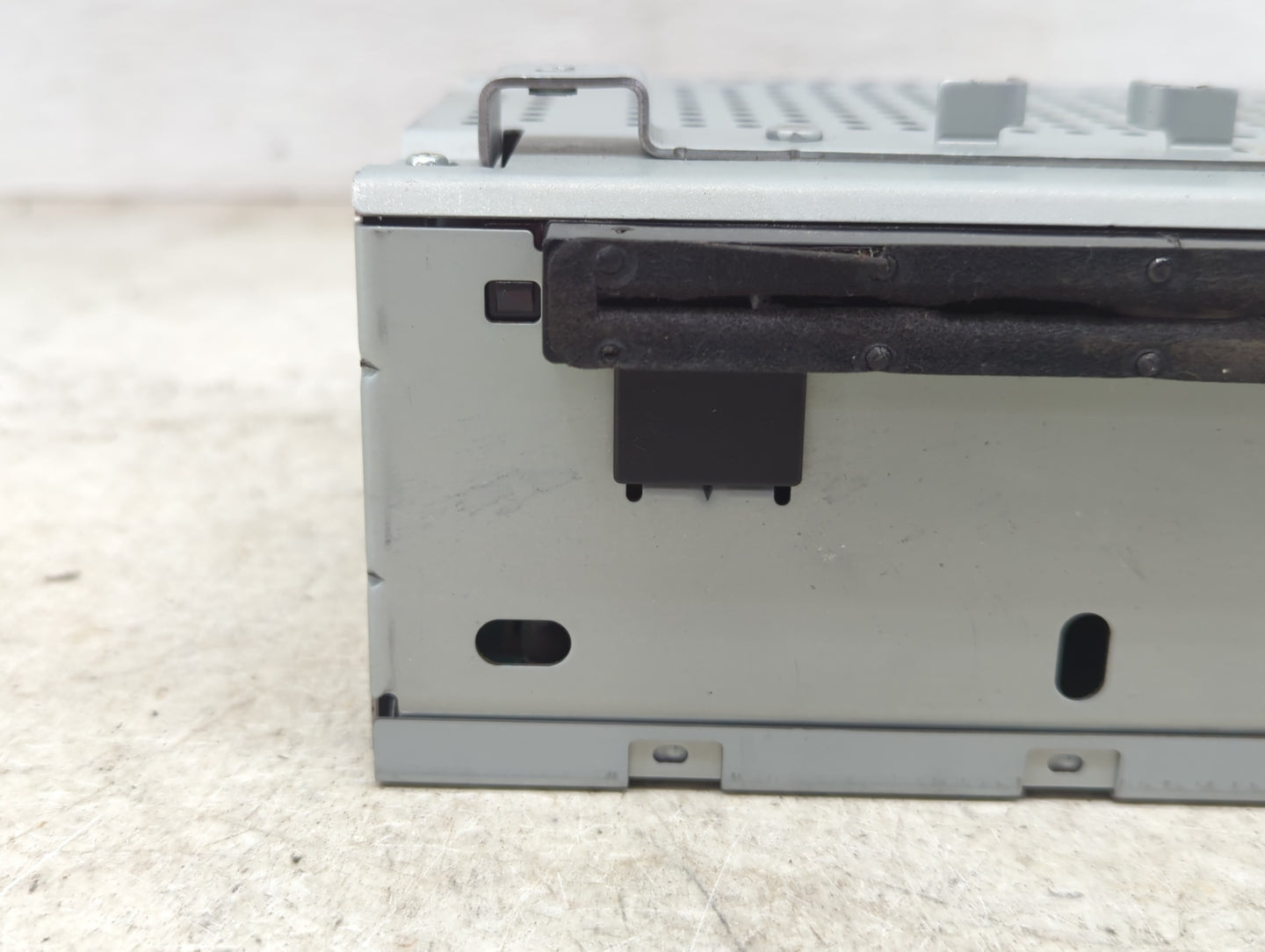 2018-2019 Ford Fiesta Radio AM FM Cd Player Receiver Replacement P/N:D2BT-19C107-EN BMER300703 Fits Fits 2018 2019 OEM Used 