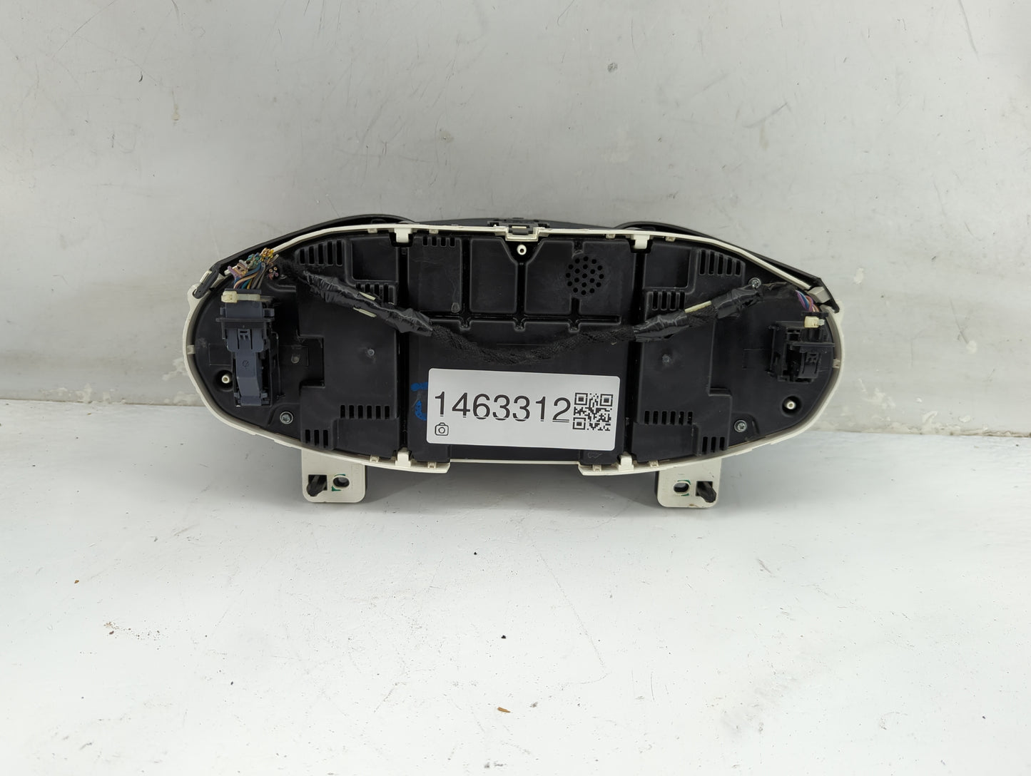 2017-2019 Ford Fiesta Instrument Cluster Speedometer Gauges P/N:D2BT-10849-GAV Miles: Fits Fits 2017 2018 2019 OEM Used Auto