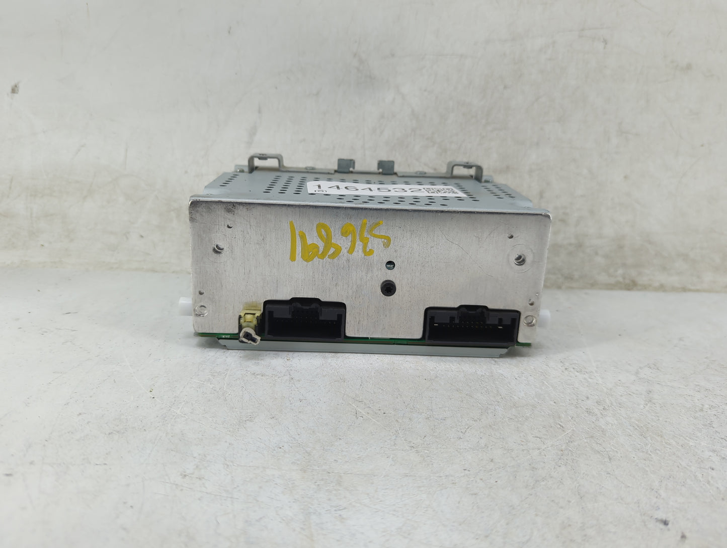2018-2019 Ford Fiesta Radio AM FM Cd Player Receiver Replacement P/N:D2BT-19C107-AL Fits Fits 2018 2019 OEM Used Auto Parts 