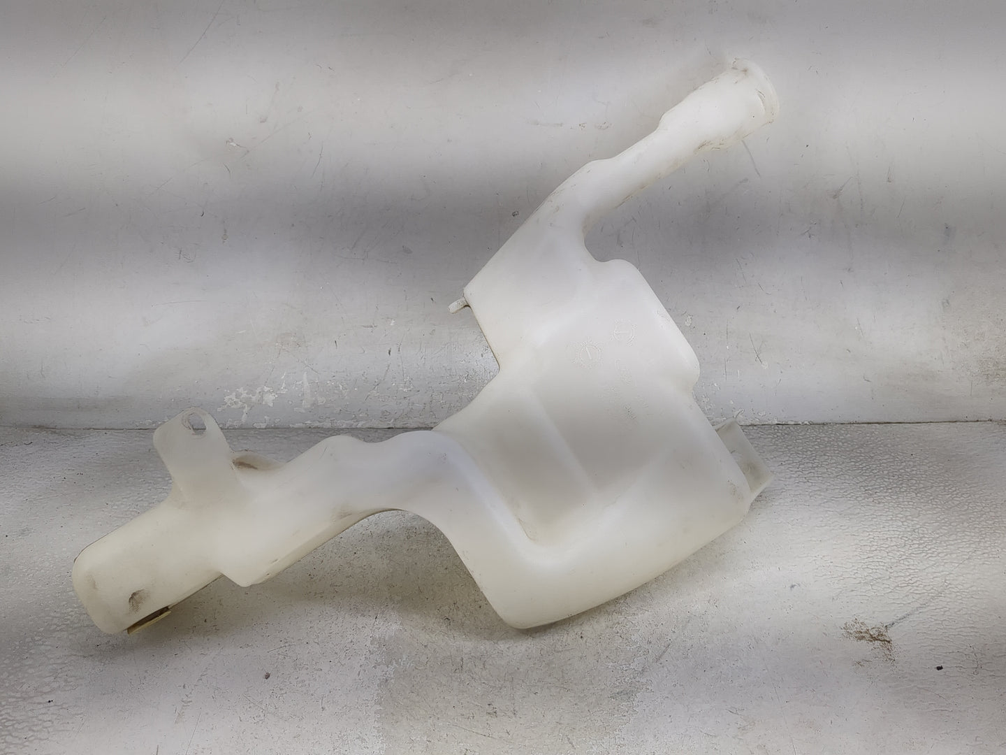 2011-2019 Ford Fiesta Windshield Washer Fluid Reservoir Bottle Oem 1477117 - Oemusedautoparts1.com