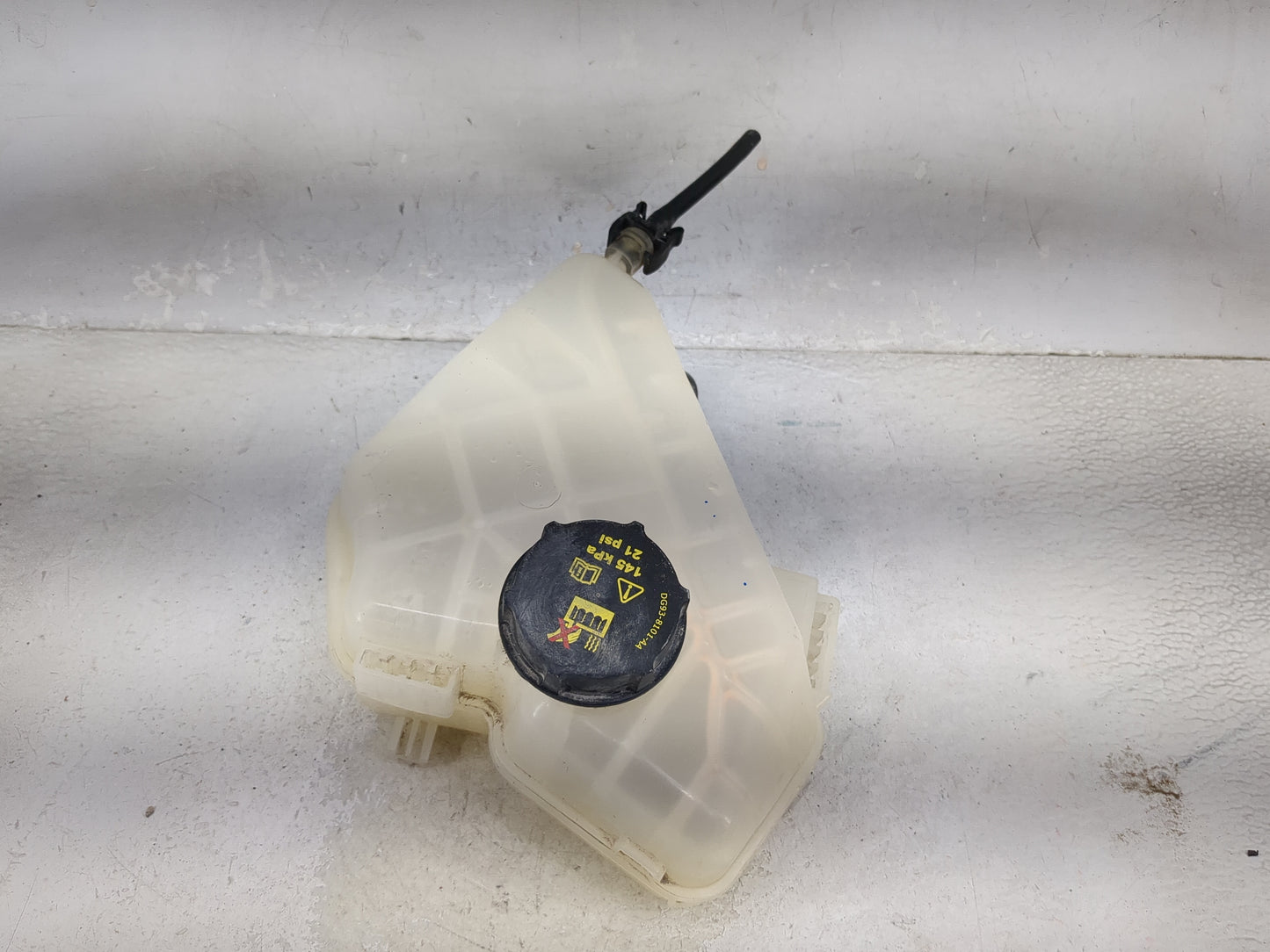 2011-2019 Ford Fiesta Radiator Coolant Overflow Expansion Tank Bottle 1477138 - Oemusedautoparts1.com
