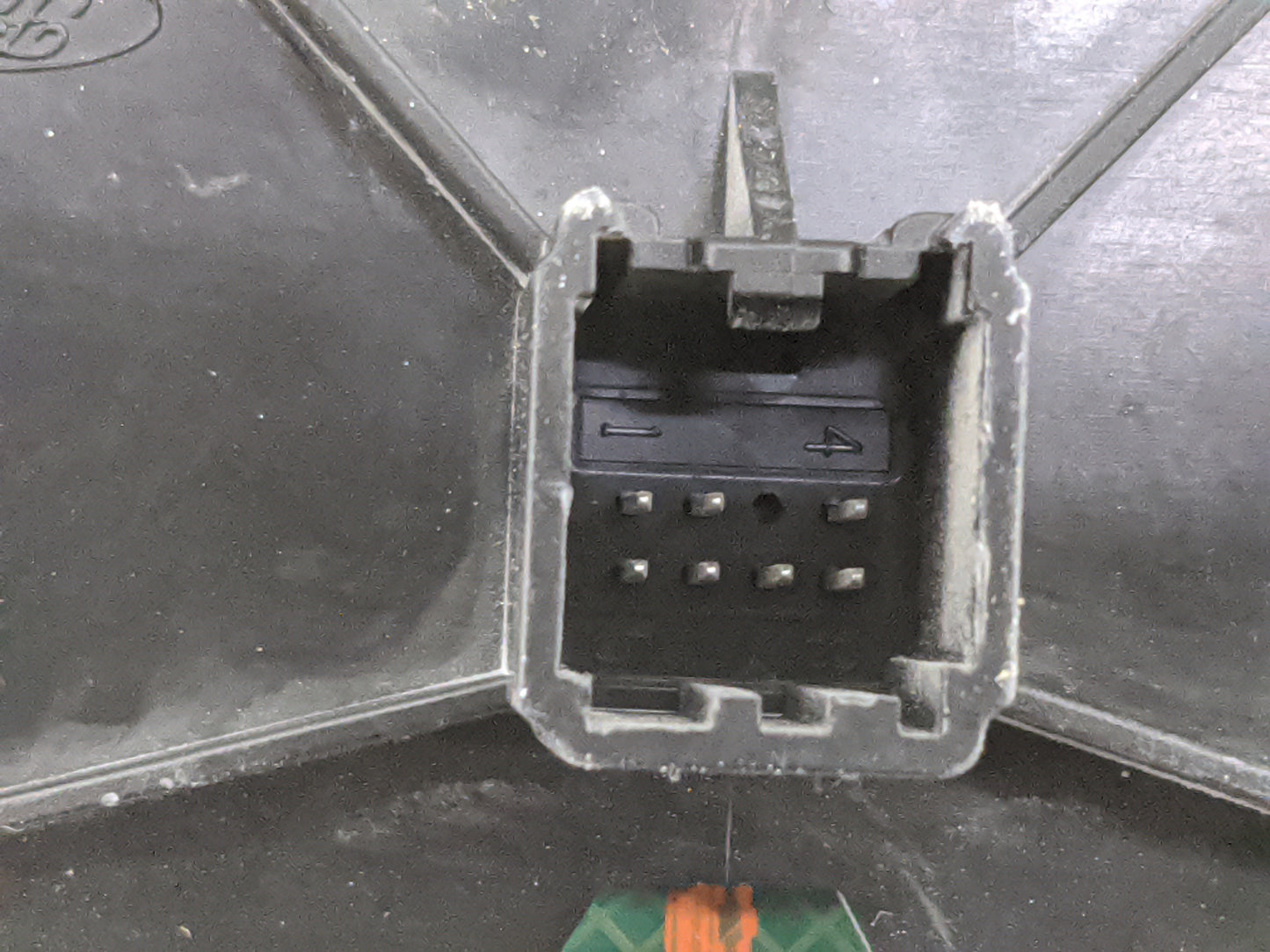 2016-2019 Ford Fiesta Radio Control Panel 1477797 - Oemusedautoparts1.com