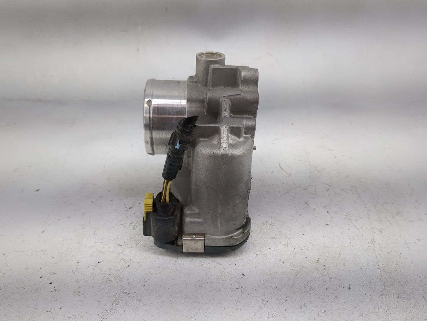 2014-2019 Ford Fiesta Throttle Body P/N:7S7G-9F991-CA 0280750535 Fits Fits 2013 2014 2015 2016 2017 2018 2019 OEM Used Auto 