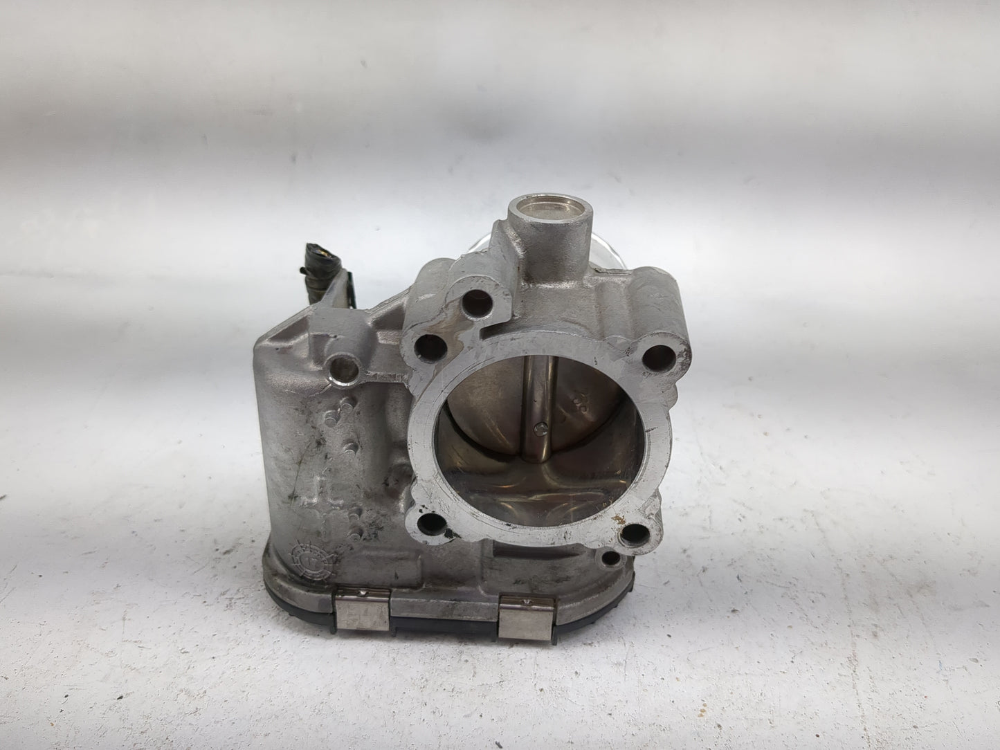 2014-2019 Ford Fiesta Throttle Body P/N:7S7G-9F991-CA 0280750535 Fits Fits 2013 2014 2015 2016 2017 2018 2019 OEM Used Auto 