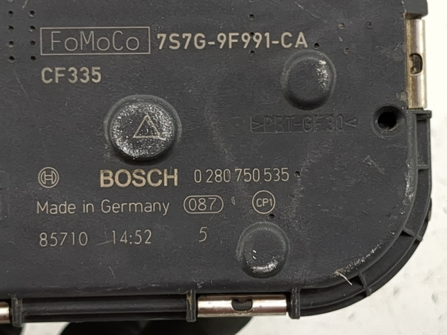 2014-2019 Ford Fiesta Throttle Body P/N:7S7G-9F991-CA 0280750535 Fits Fits 2013 2014 2015 2016 2017 2018 2019 OEM Used Auto 