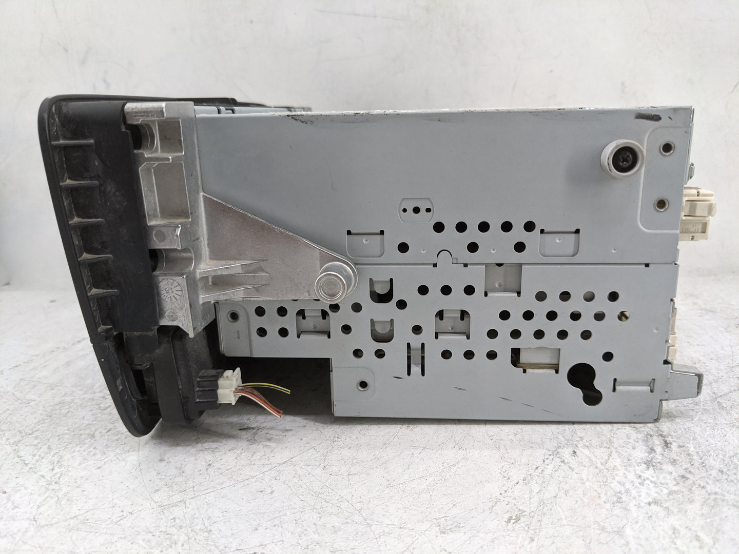 2018-2019 Ford Fiesta Radio AM FM Cd Player Receiver Replacement P/N:A 246 900 88 16 Fits Fits 2018 2019 OEM Used Auto Parts