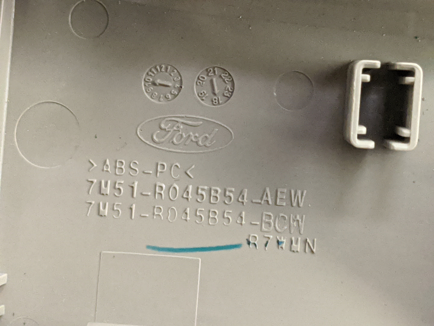 Ford Fiesta Overhead Roof Console Tan - Oemusedautoparts1.com