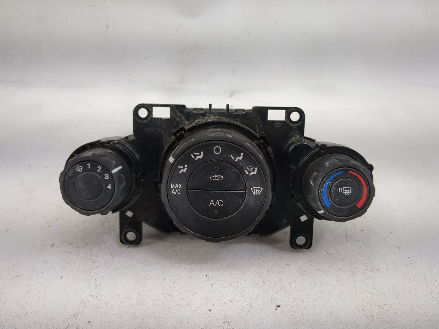 2014-2019 Ford Fiesta Climate Control Module Temperature AC/Heater Replacement P/N:D2BT 19980 AF Fits OEM Used Auto Parts - 