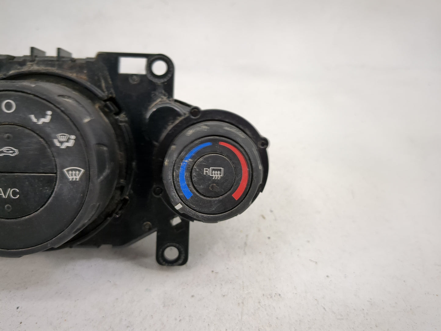 2014-2019 Ford Fiesta Climate Control Module Temperature AC/Heater Replacement P/N:D2BT 19980 AF Fits OEM Used Auto Parts - 
