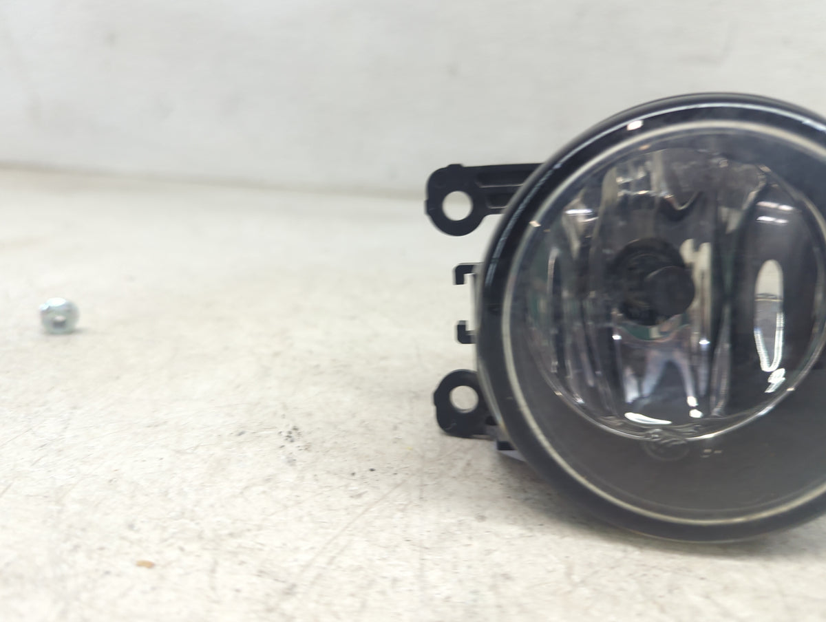 2019 Ford Fiesta Passenger Right Oem Front Light Lamp Black - Oemusedautoparts1.com