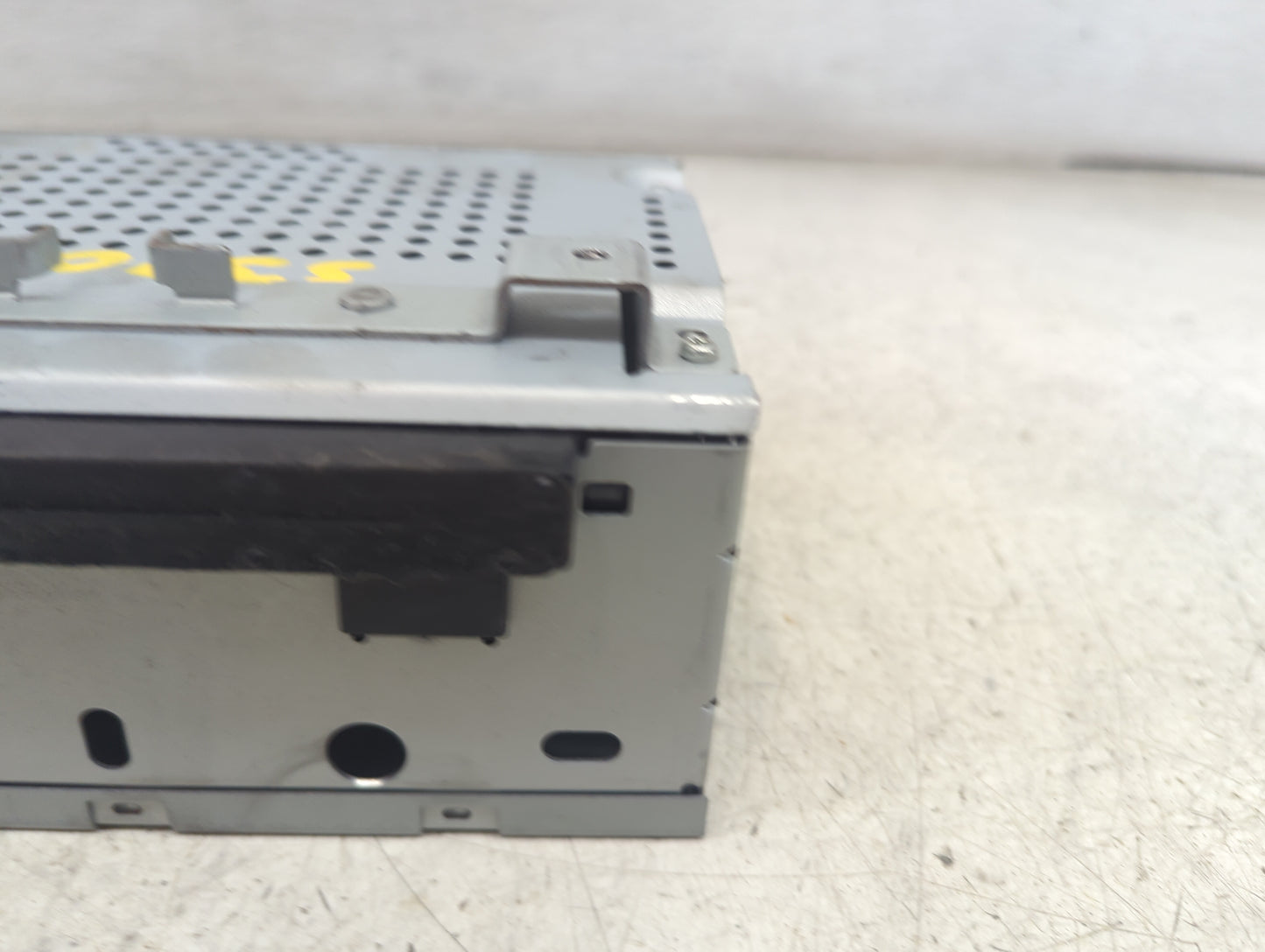 2018-2019 Ford Fiesta Radio AM FM Cd Player Receiver Replacement P/N:D2BT-19C107-AL Fits Fits 2018 2019 OEM Used Auto Parts 