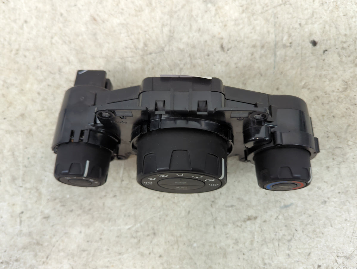 2014-2019 Ford Fiesta Climate Control Module Temperature AC/Heater Replacement P/N:D2BT19980AF Fits OEM Used Auto Parts - Oe